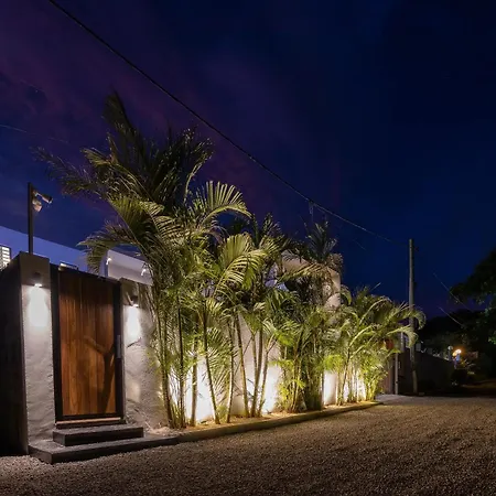 La Villa De Grand Bay Exterior photo